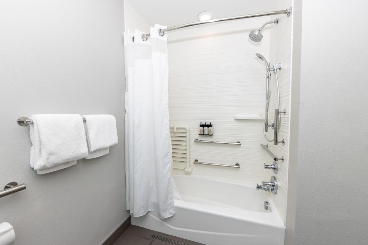 Avid Hotels - Denver Airport Area By Ihg Eksteriør bilde